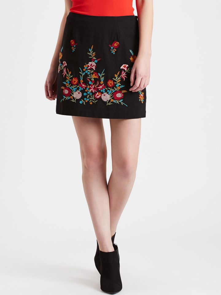 embroidered skirt black