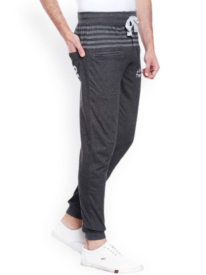 Avoq track pants deals