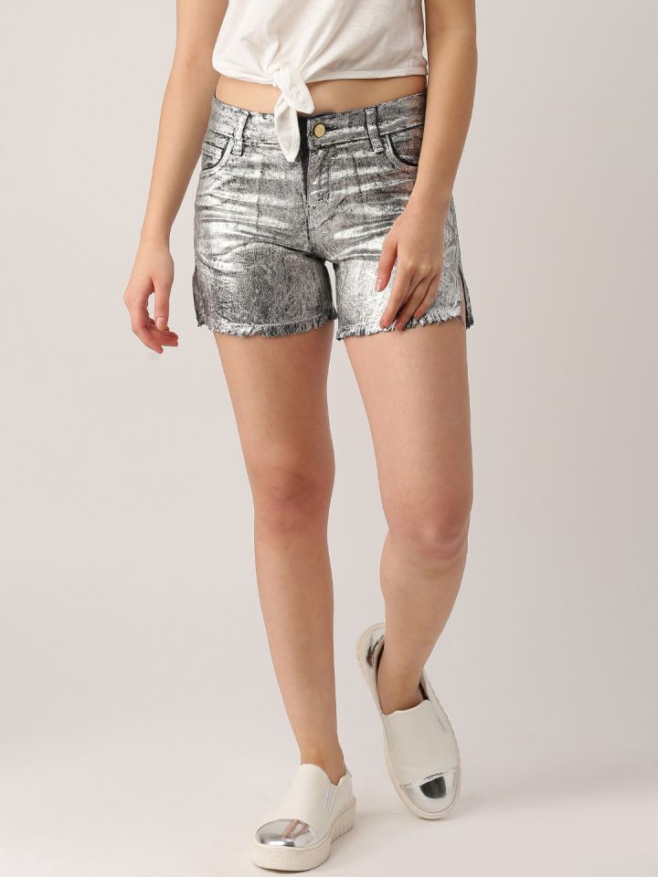 Silver shorts 2025
