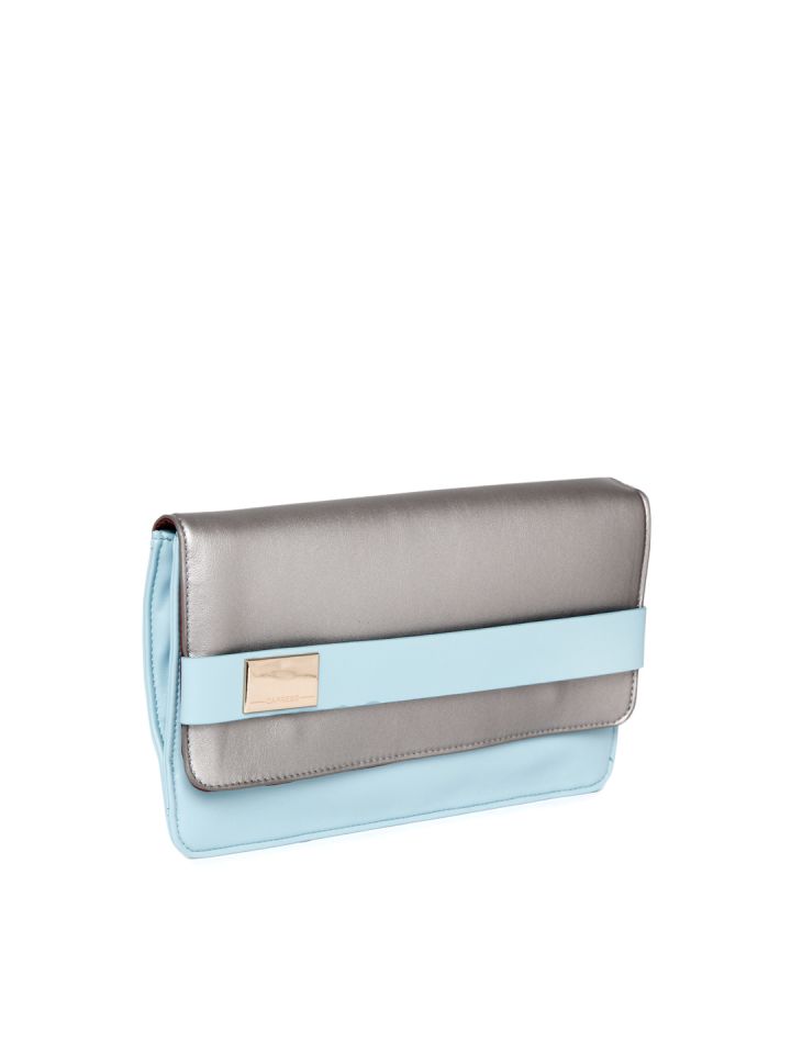 Caprese clutches new arrivals