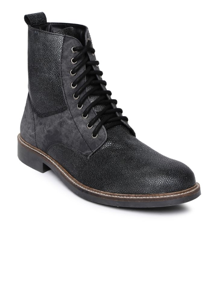 Knotty derby boots top