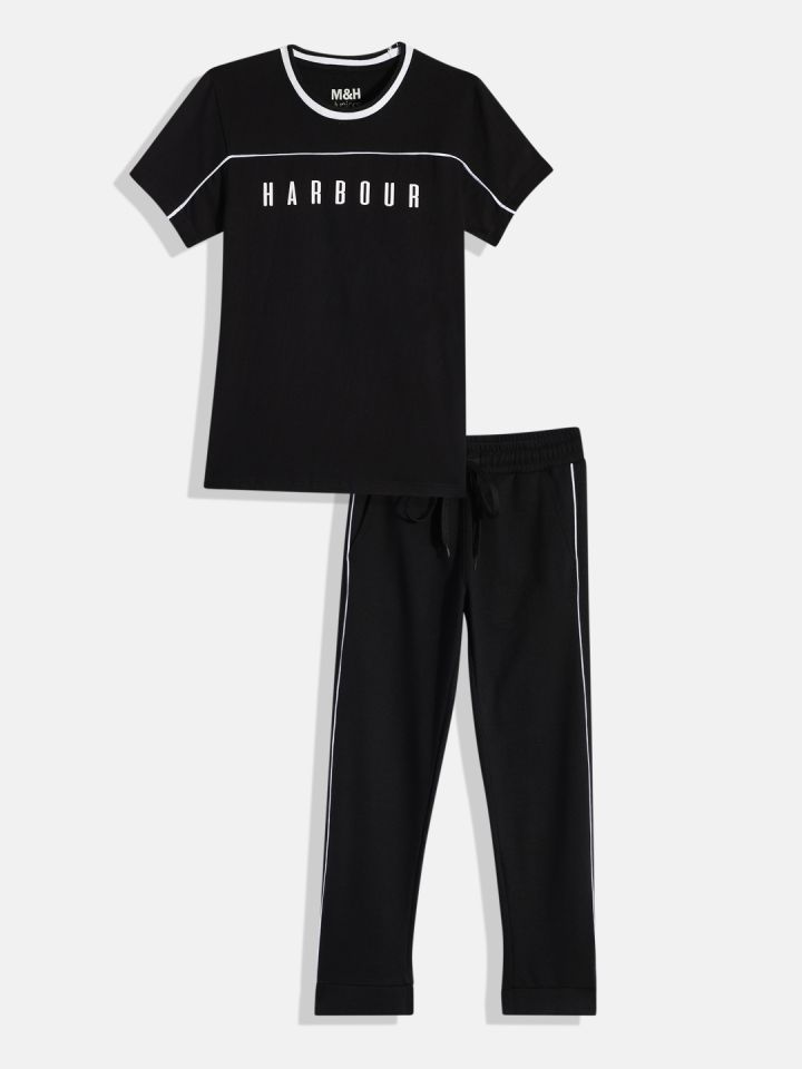 Boys shop black pyjamas