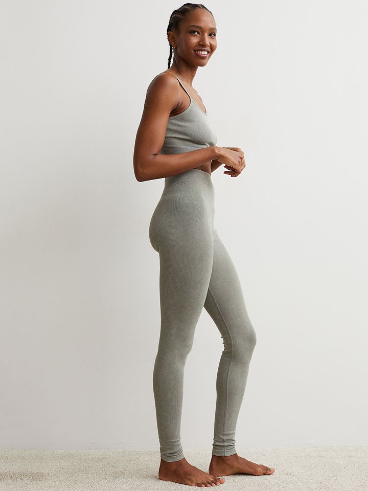 Pocket-detail ribbed leggings