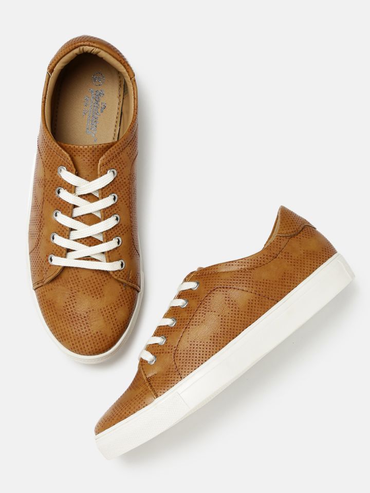 tan tennis shoes womens