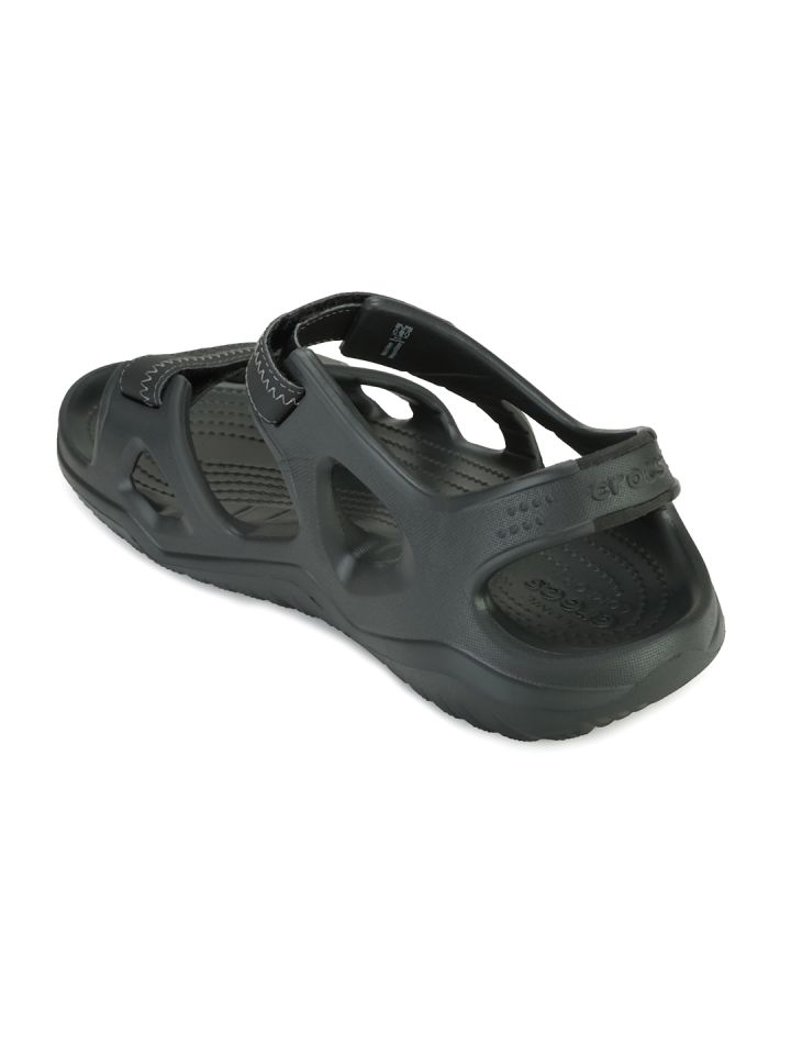 Crocs men hotsell black sandals