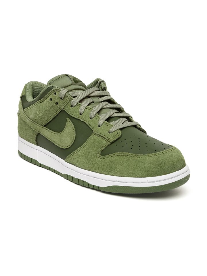 Nike dunks myntra hotsell