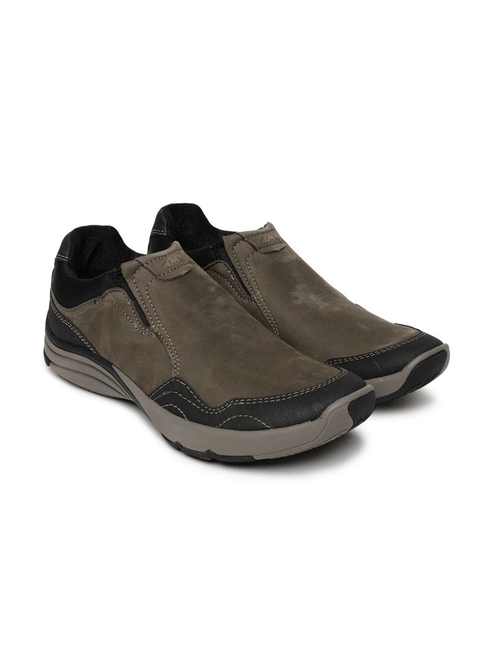 clarks wave slip on
