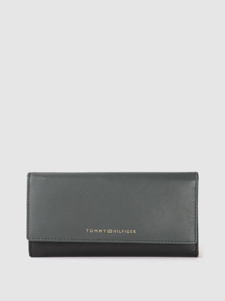 Tommy hilfiger on sale long wallet