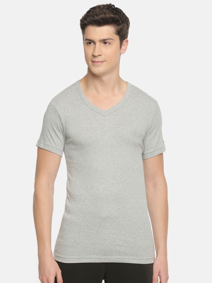Macroman v shop neck t shirt