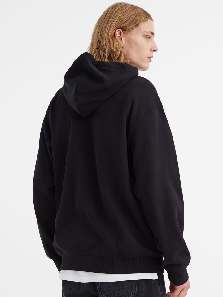 Black deals hoodie myntra
