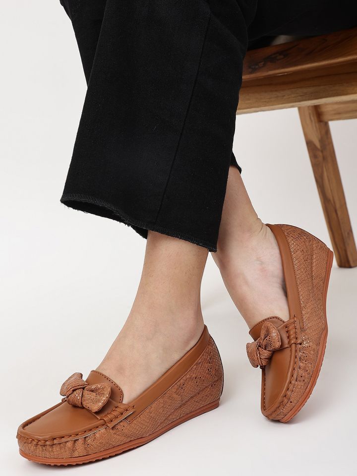 Tan wedge pumps outlet