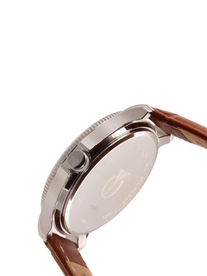 Titan Globe Trotter Collection Men Silver Toned Analogue Watch 1704SL01