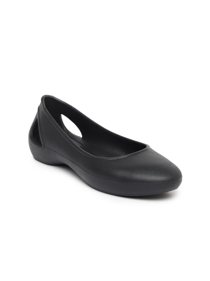 Crocs hot sale flats black