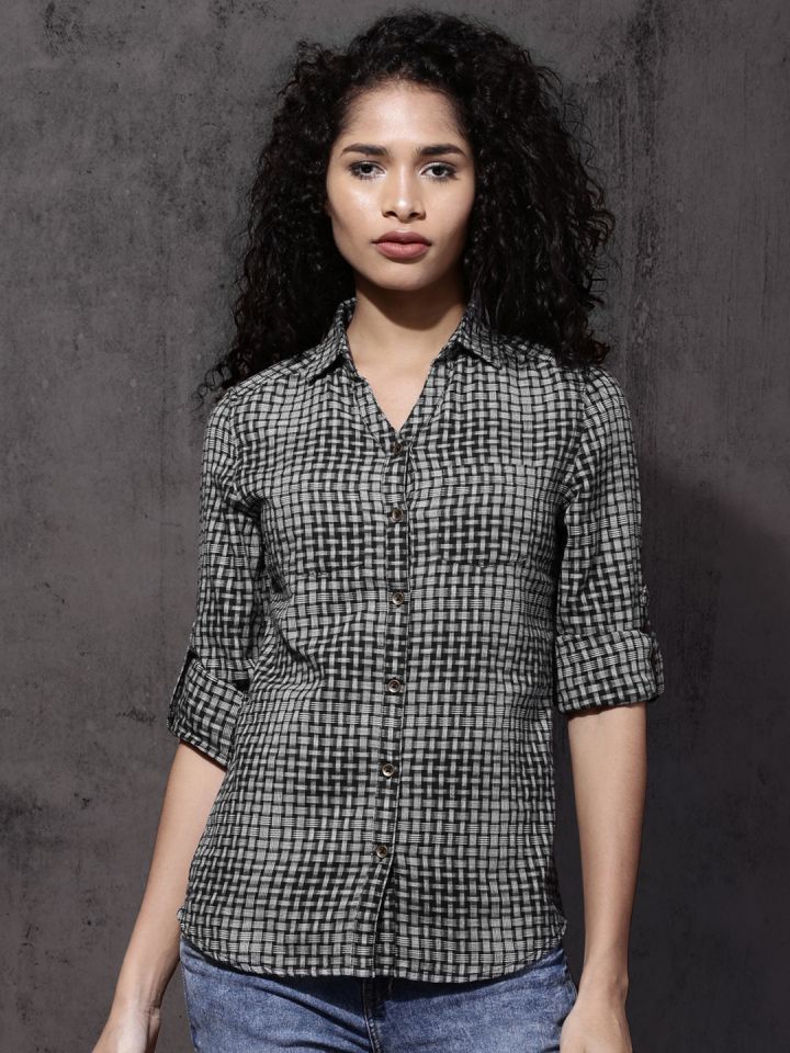 Buy Roadster Women Black White Slim Fit Checked Casual Shirt