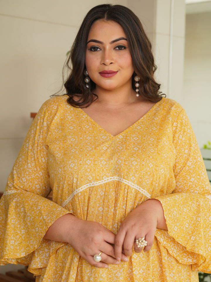 Yellow and white plus size dress new arrivals