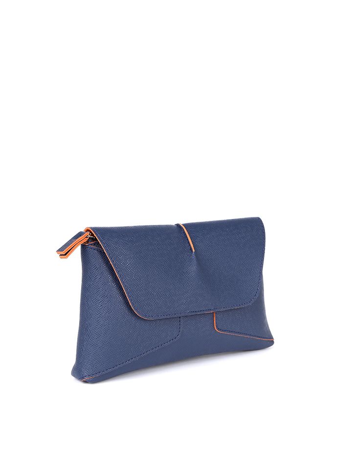 baggit clutches myntra