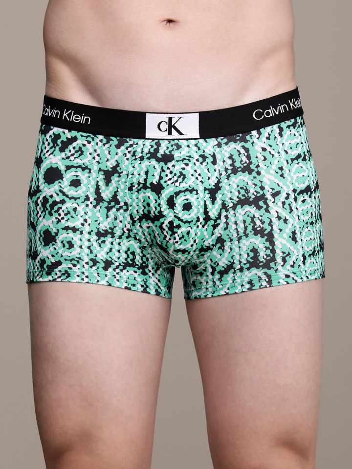 Calvin Klein Mens Customized Stretch Low Rise Trunks : : Clothing,  Shoes & Accessories