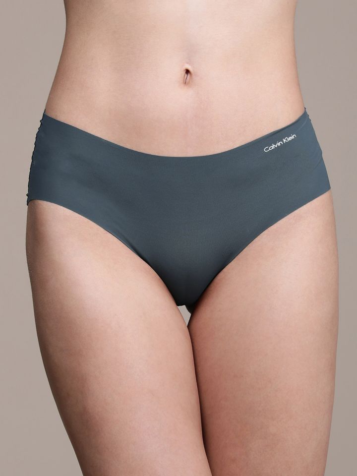 Calvin Klein Underwear Women Seamless Solid Hipster Briefs D342994Q