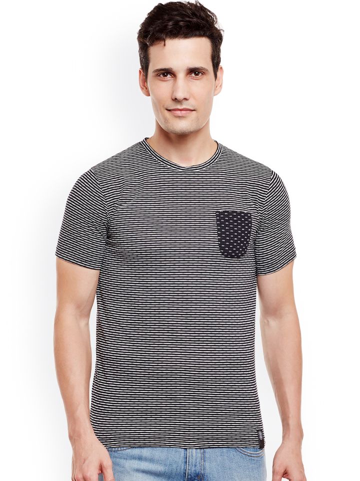 Taanz Men Black Striped Round Neck T shirt