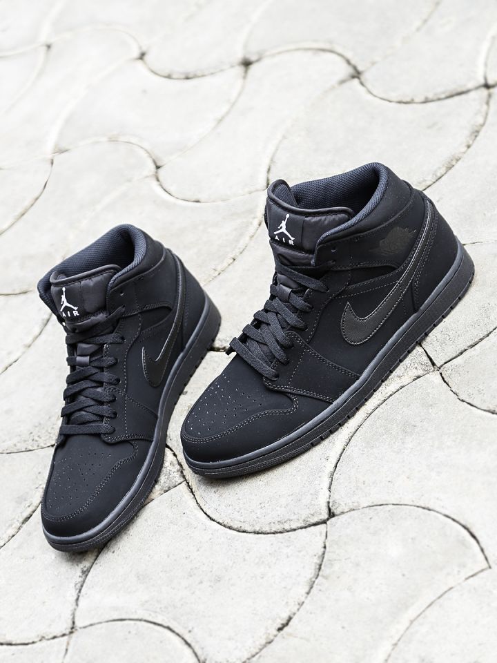 Air jordan 1 2025 mid black suede