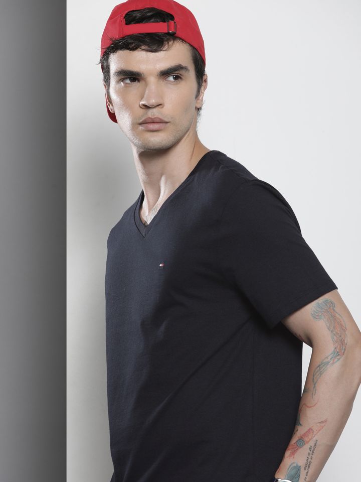 Tommy hilfiger classic v neck sale tee