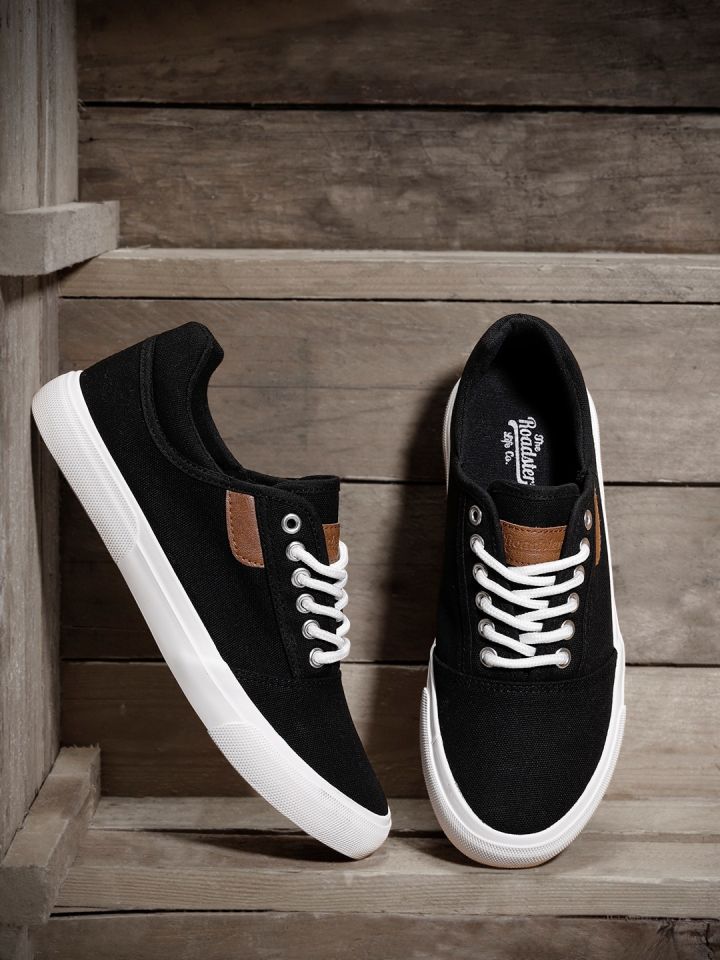 Roadster canvas shoes 2025
