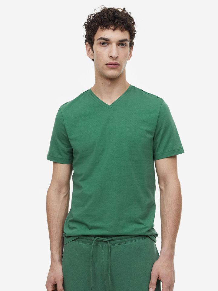 H&m slim fit v neck top