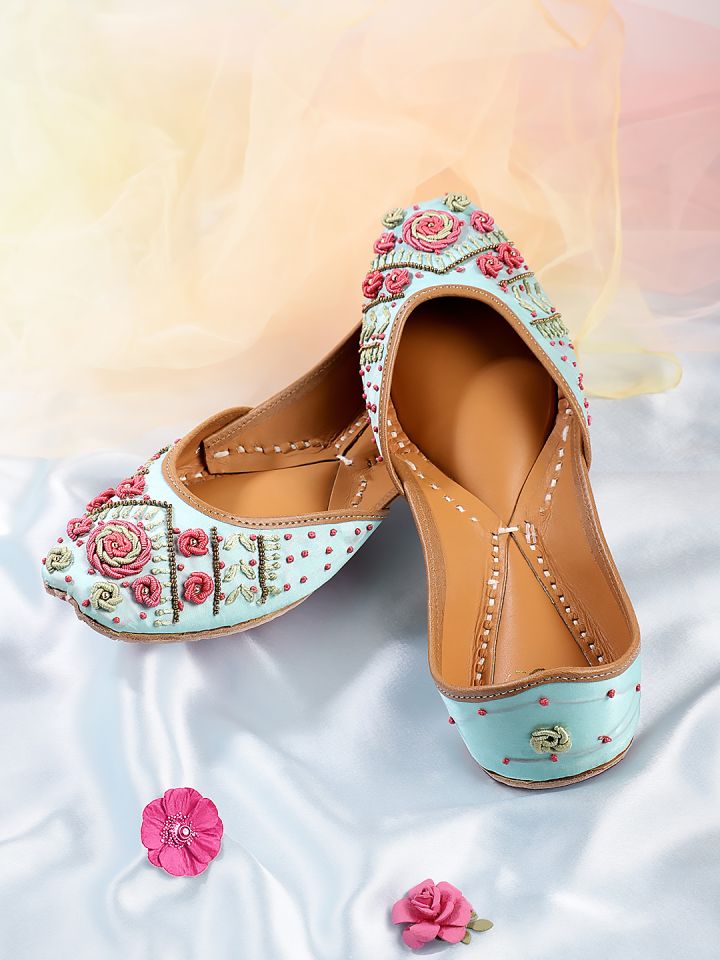 Myntra mojaris hot sale