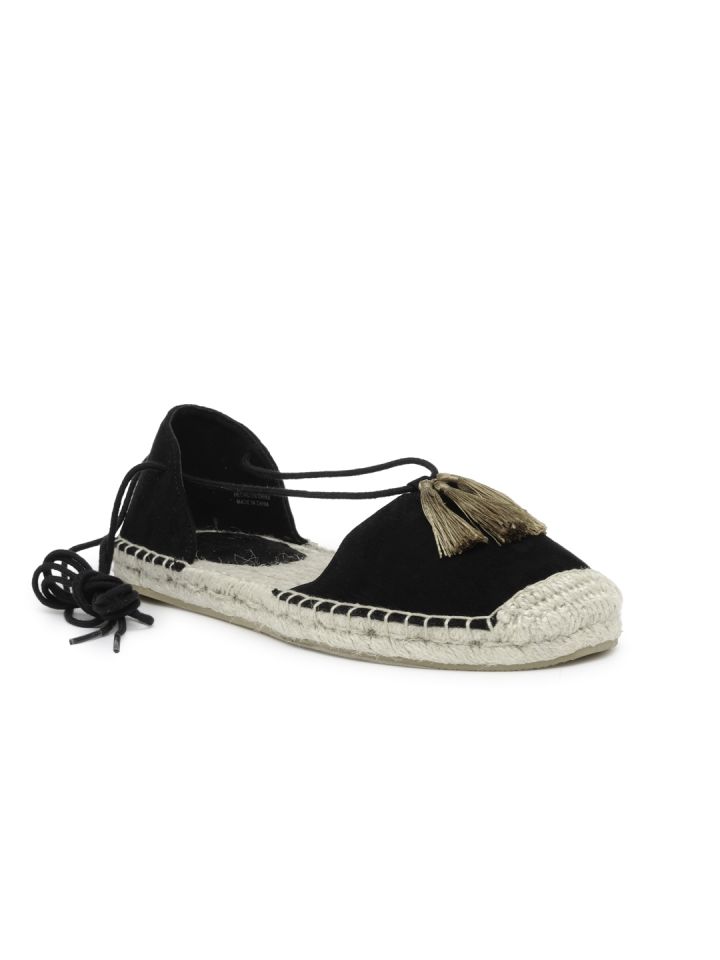 Buy FOREVER 21 Women Black Solid Up - Flats for Women 2205596 | Myntra