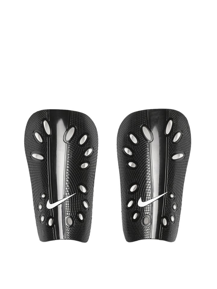 Nike shin clearance guards myntra