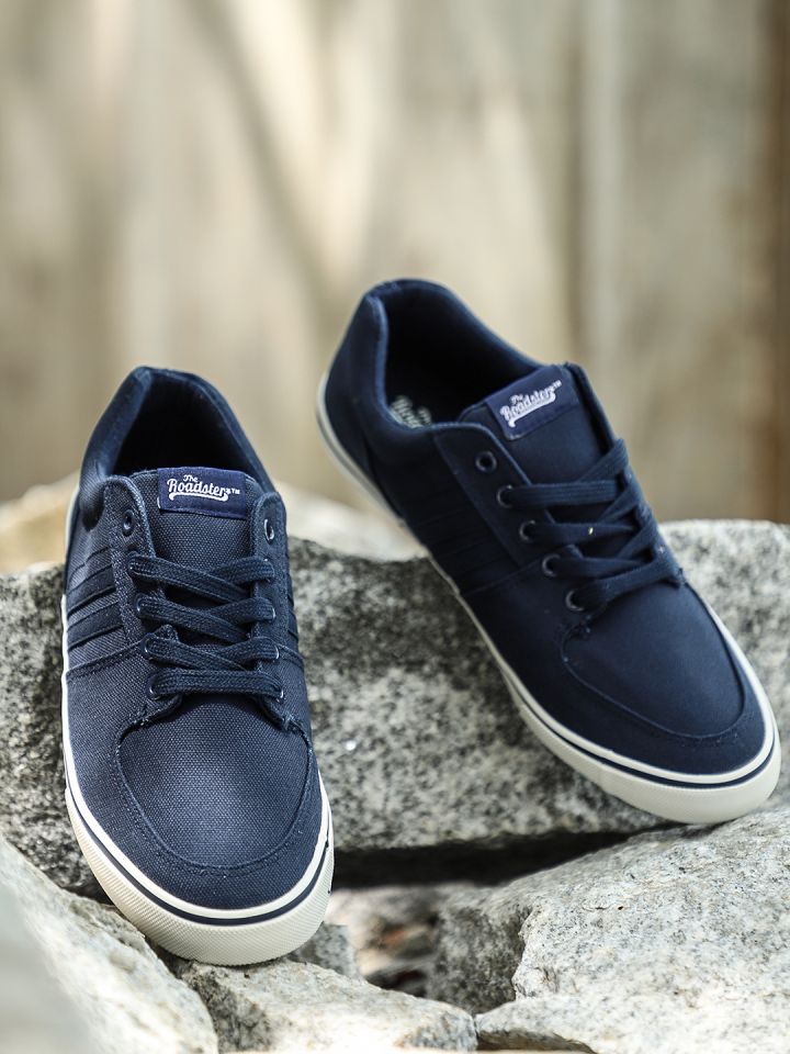 navy blue sneakers mens