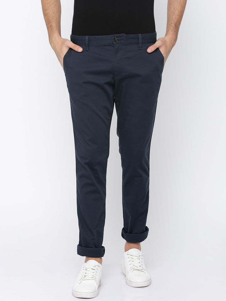 Urban Comfort Fit Solid Casual Trousers 