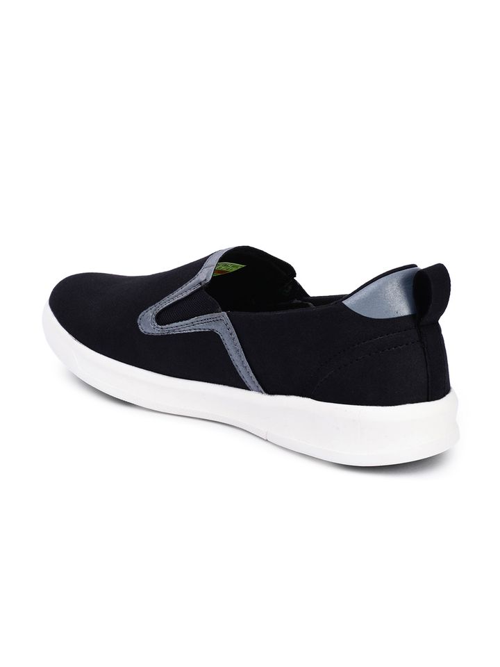 campus style walk sneakers
