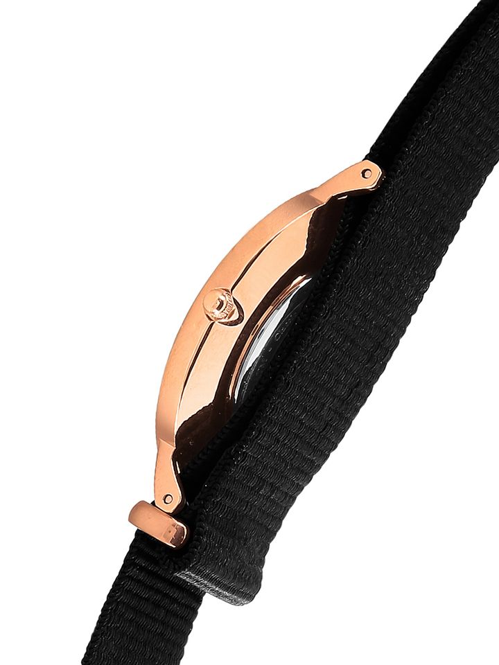 Buy Daniel Wellington Classic Cornwall 40 Mm Men White Analogue