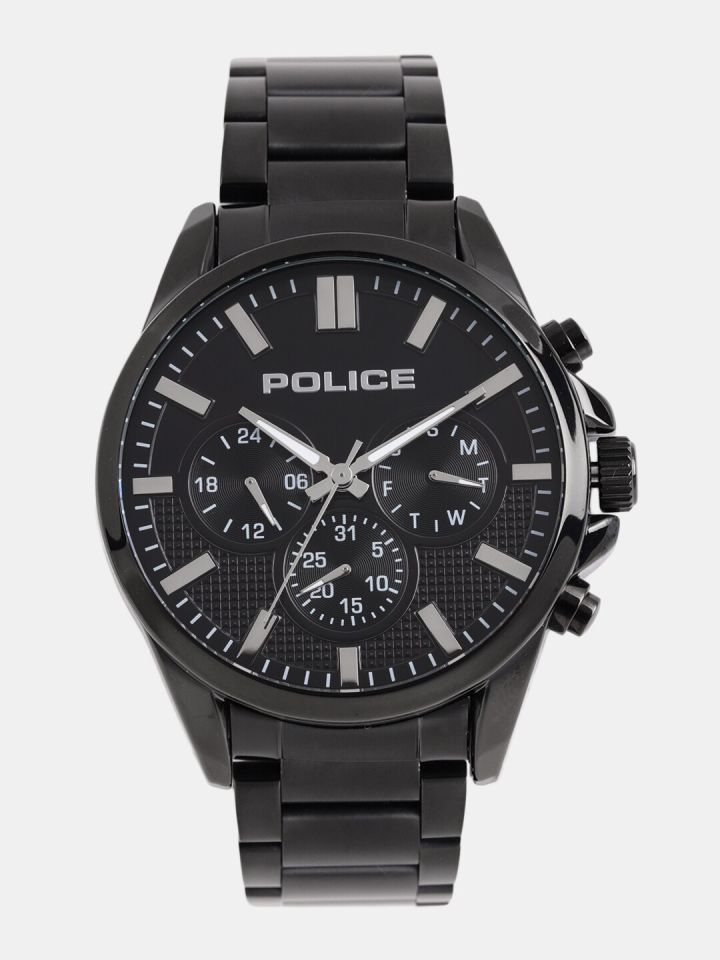 Cop watches shop