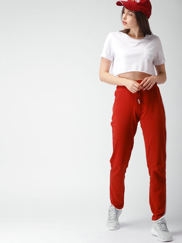 Buy Hubberholme Women Black Slim Fit Solid Side Taping Track Pants - Track  Pants for Women 12338418 | Myntra