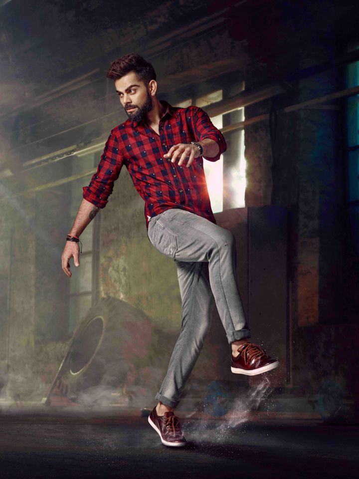 Wrogn men navy blue sneakers sale