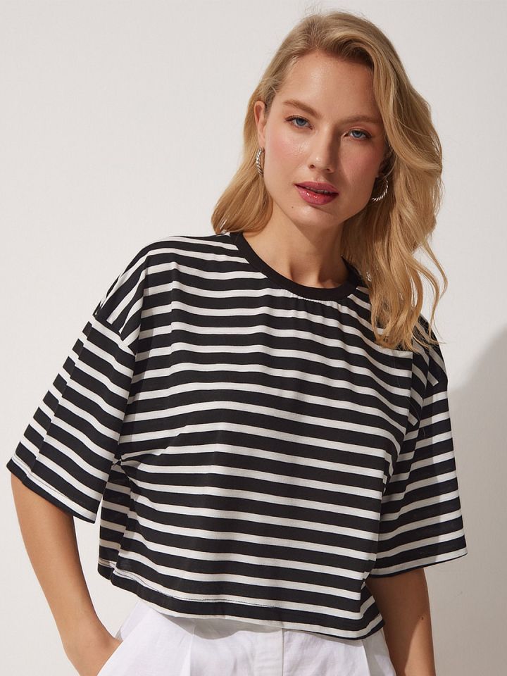 Happiness istanbul Striped Monochrome Drop Shoulder Sleeves Pure Cotton Crop T shirt