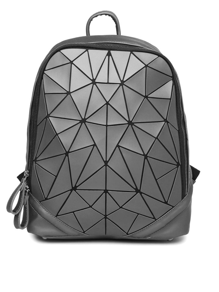 Geometric backpack shop