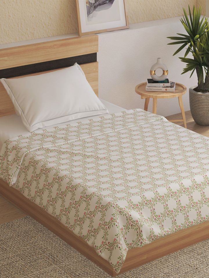 Home centre shop blankets set