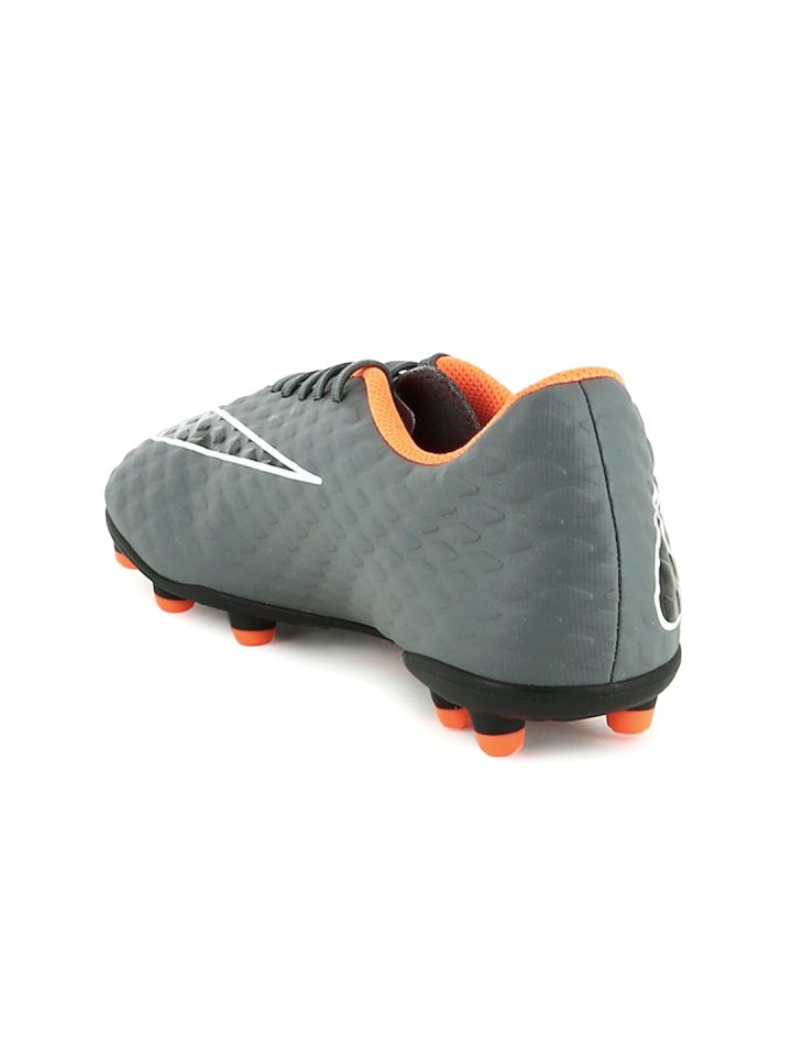 myntra football boots