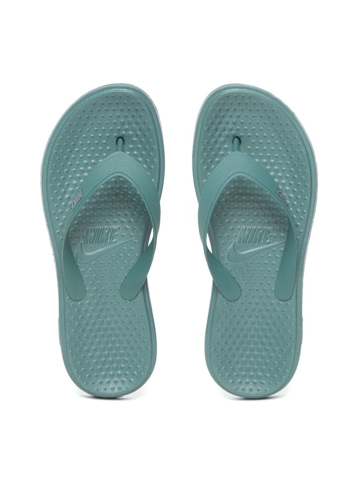 Nike solay thong hotsell slippers