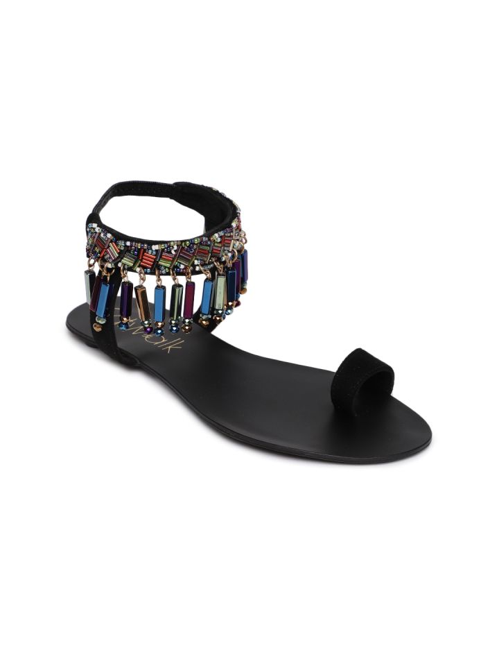 Catwalk black top flats