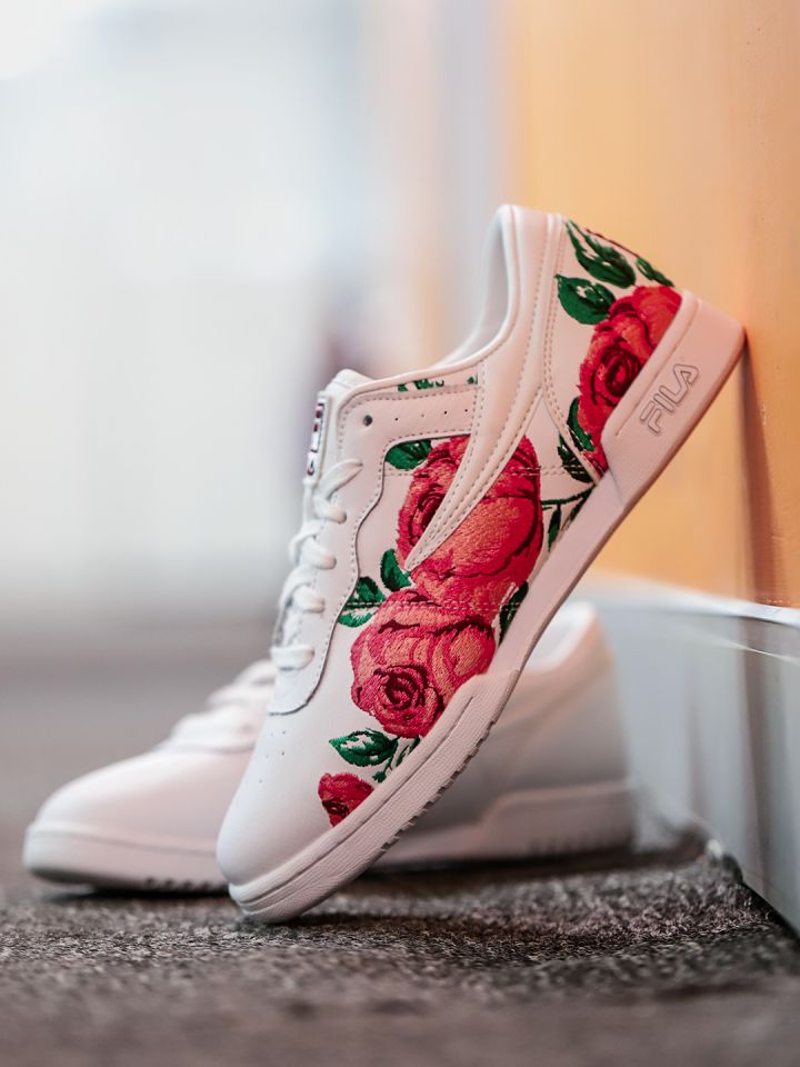 Fila embroidered hot sale shoes