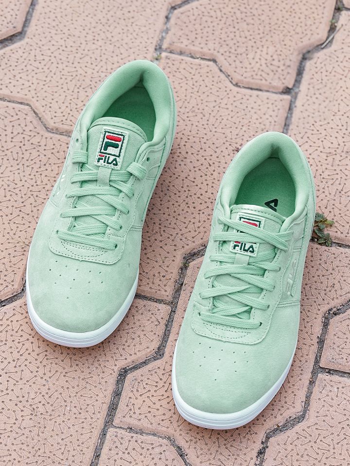 Fila sneakers clearance suede