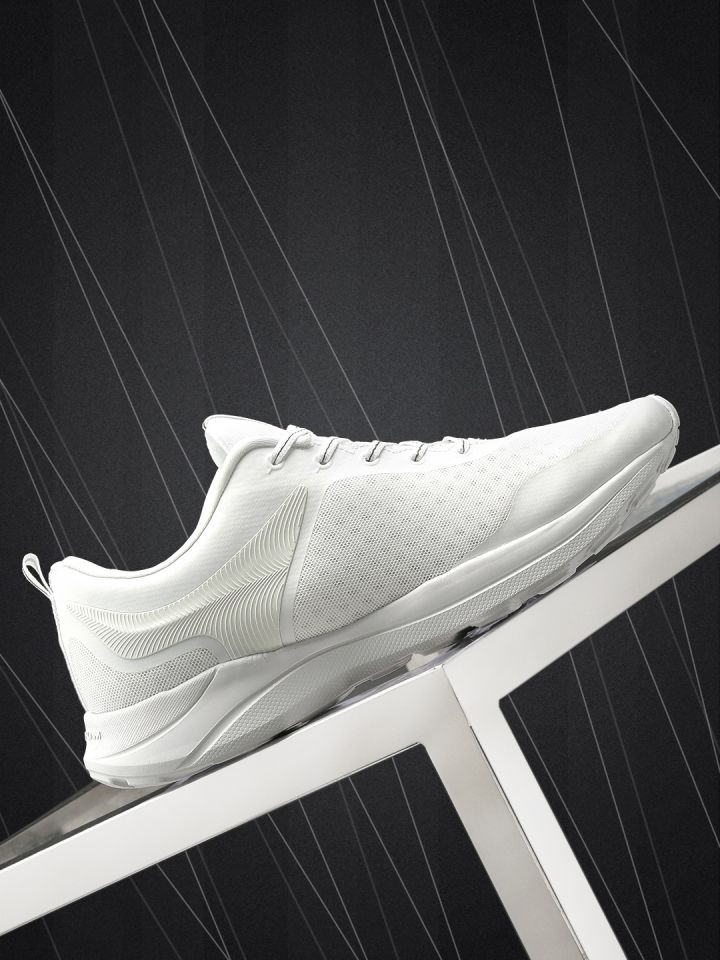 Hrx by hrithik hotsell roshan white running shoes