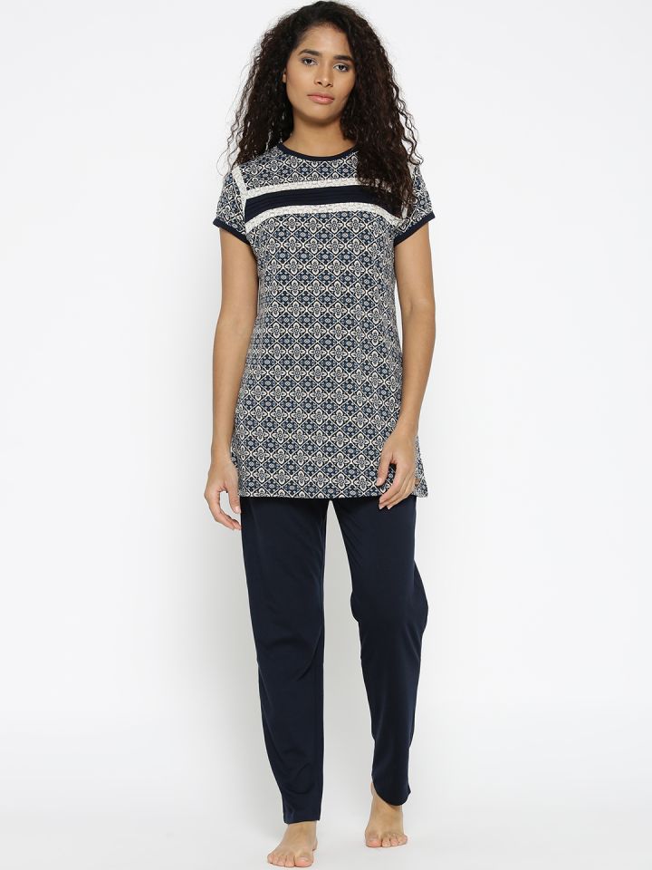 Buy MADAME M SECRET Women Navy Off White Printed Night Suit