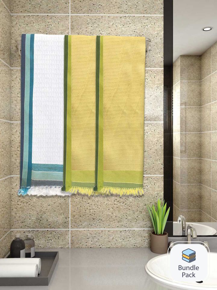 Olive green bathroom 2025 towels