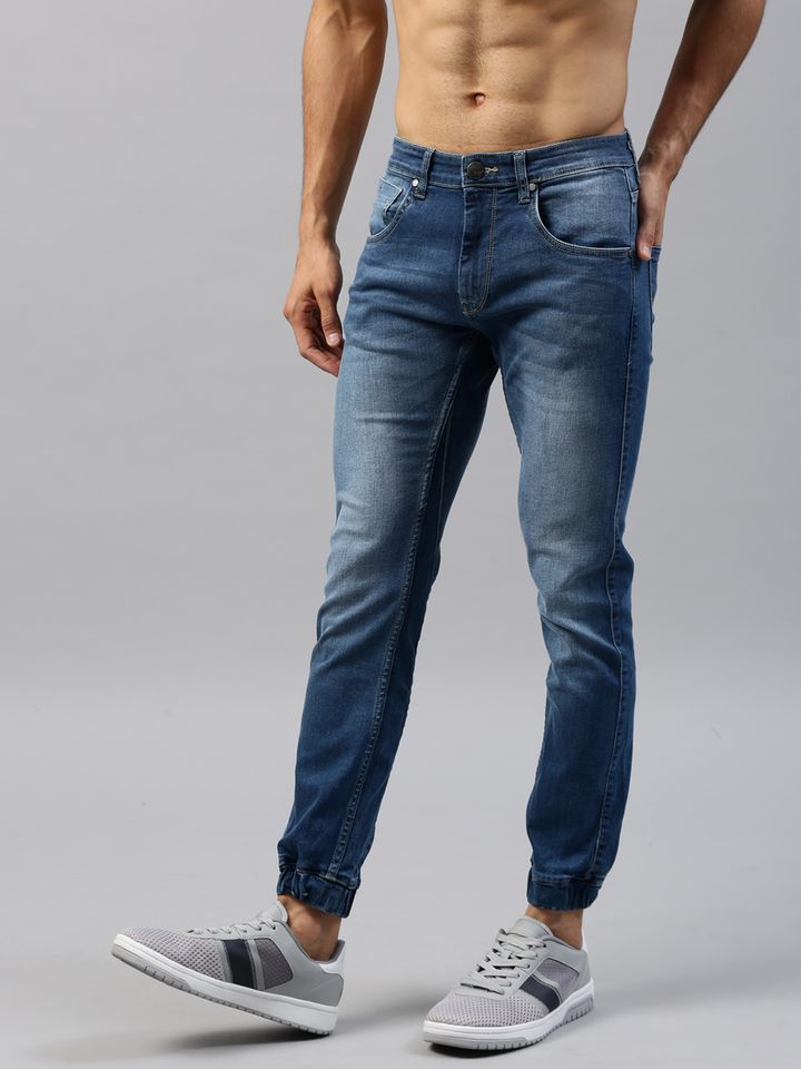 Buy Hrx By Hrithik Roshan Men Blue Jogger Mid Rise Clean Look Stretchable Jeans Jeans For Men 2486331 Myntra Now, the actor along with hrithik looked handsome as ever in a black vest with blue sleeveless zipper jacket and dark blue coloured jeans. myntra
