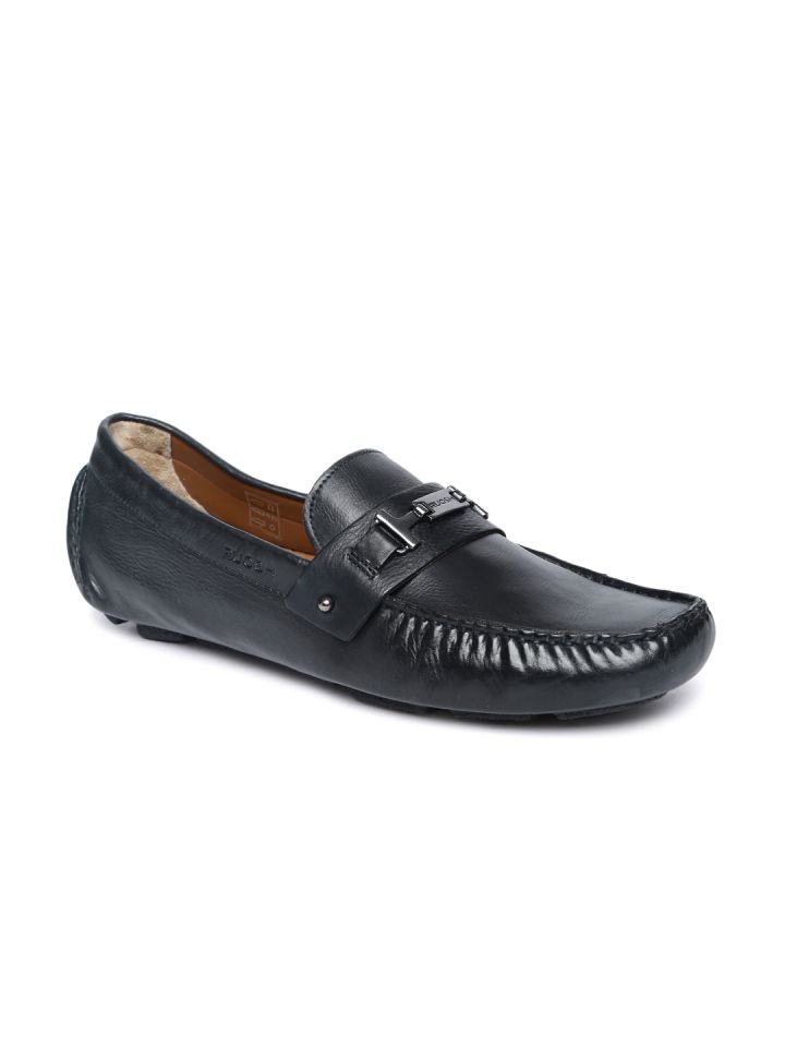 Ruosh black best sale shoes